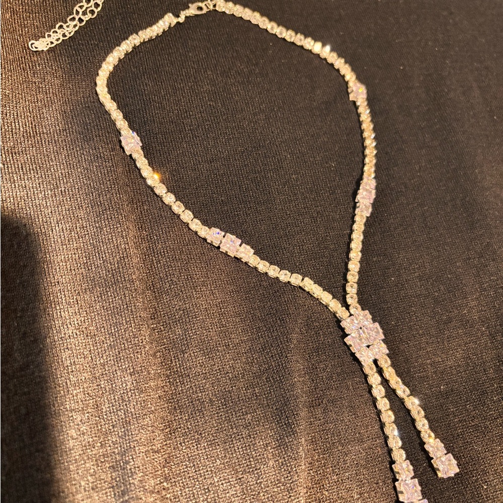 Elegant Silver and crystal diamante Necklace